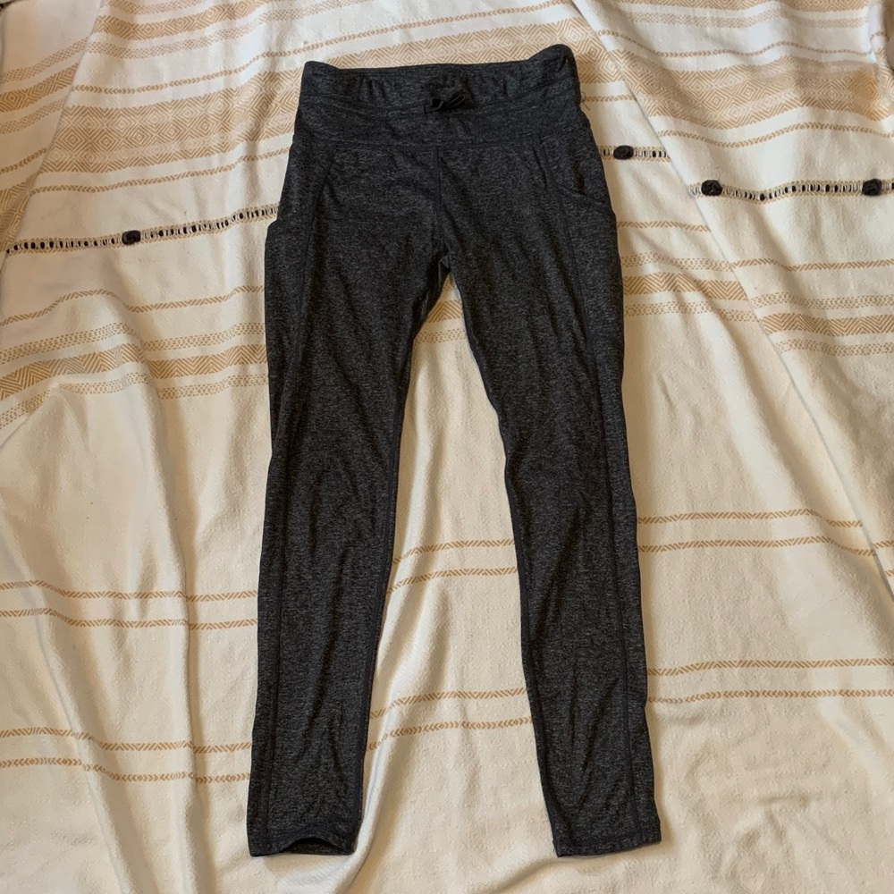 Old Navy Active Leggings Size XL (14-16)